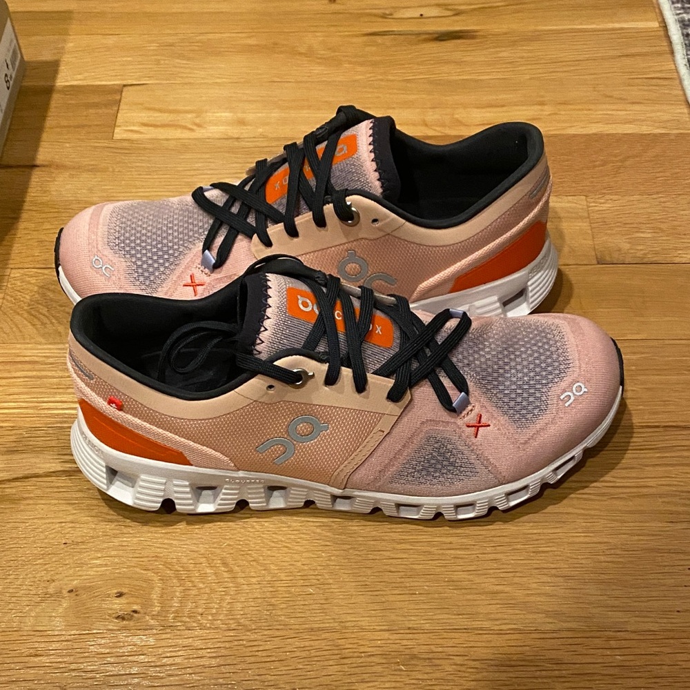 ON Women’s Cloud X3 Low Top Sneakers. - Picture 2 of 7